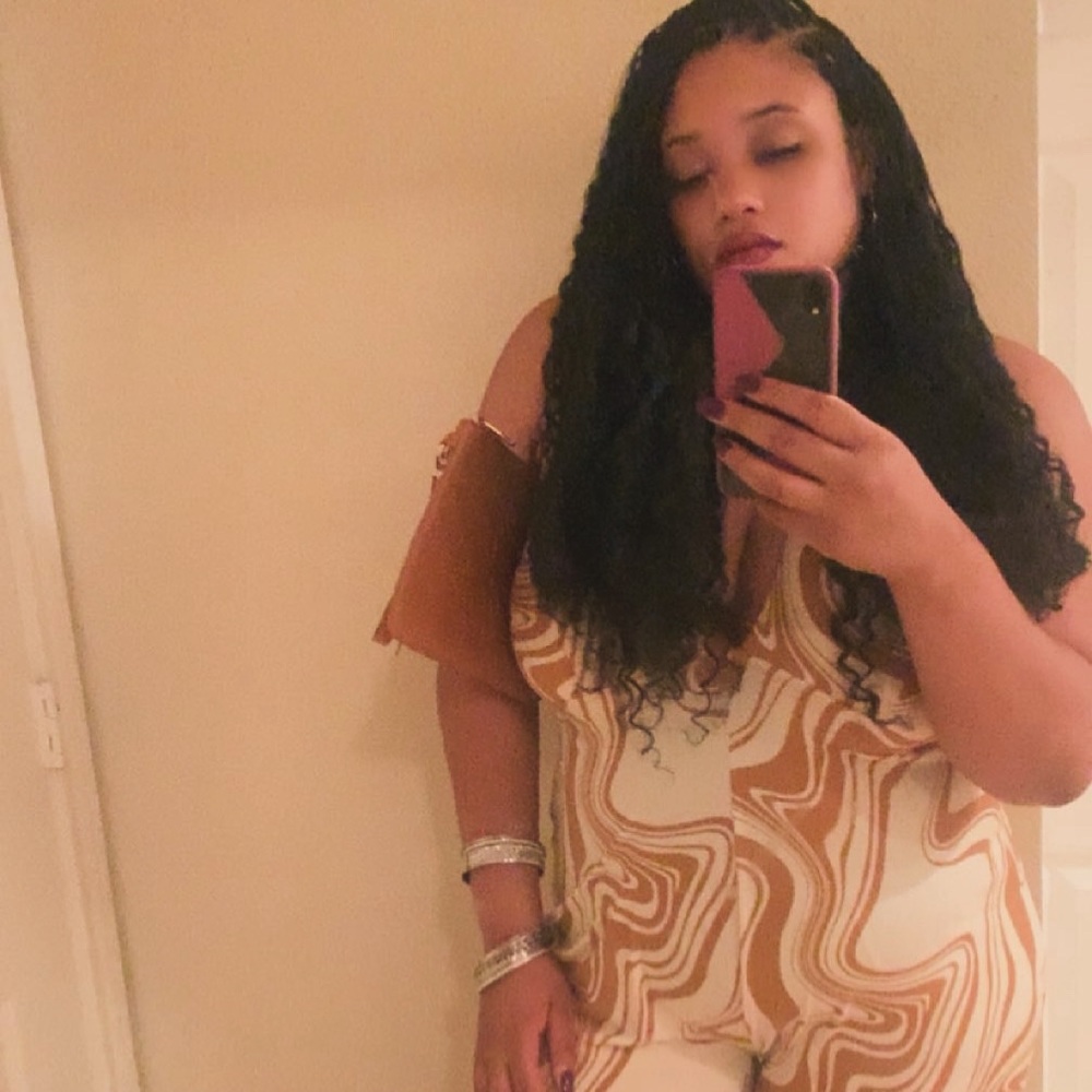 Meet your Posher, Deidra